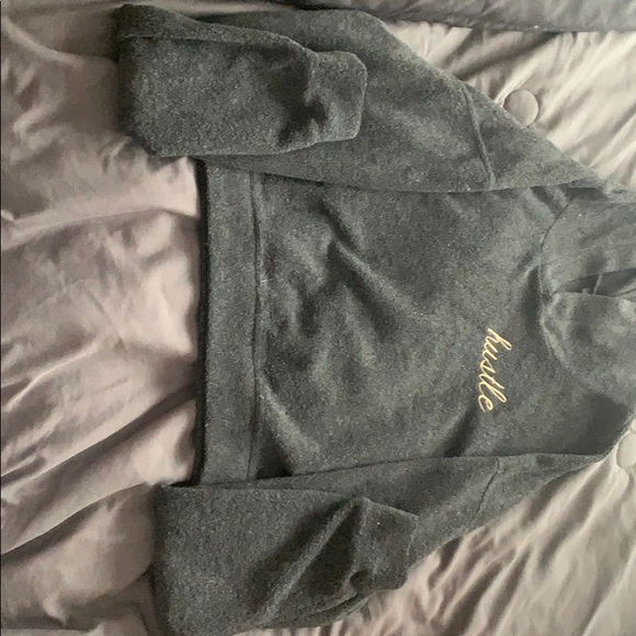 Crop top hoodie - Picture 3 of 3